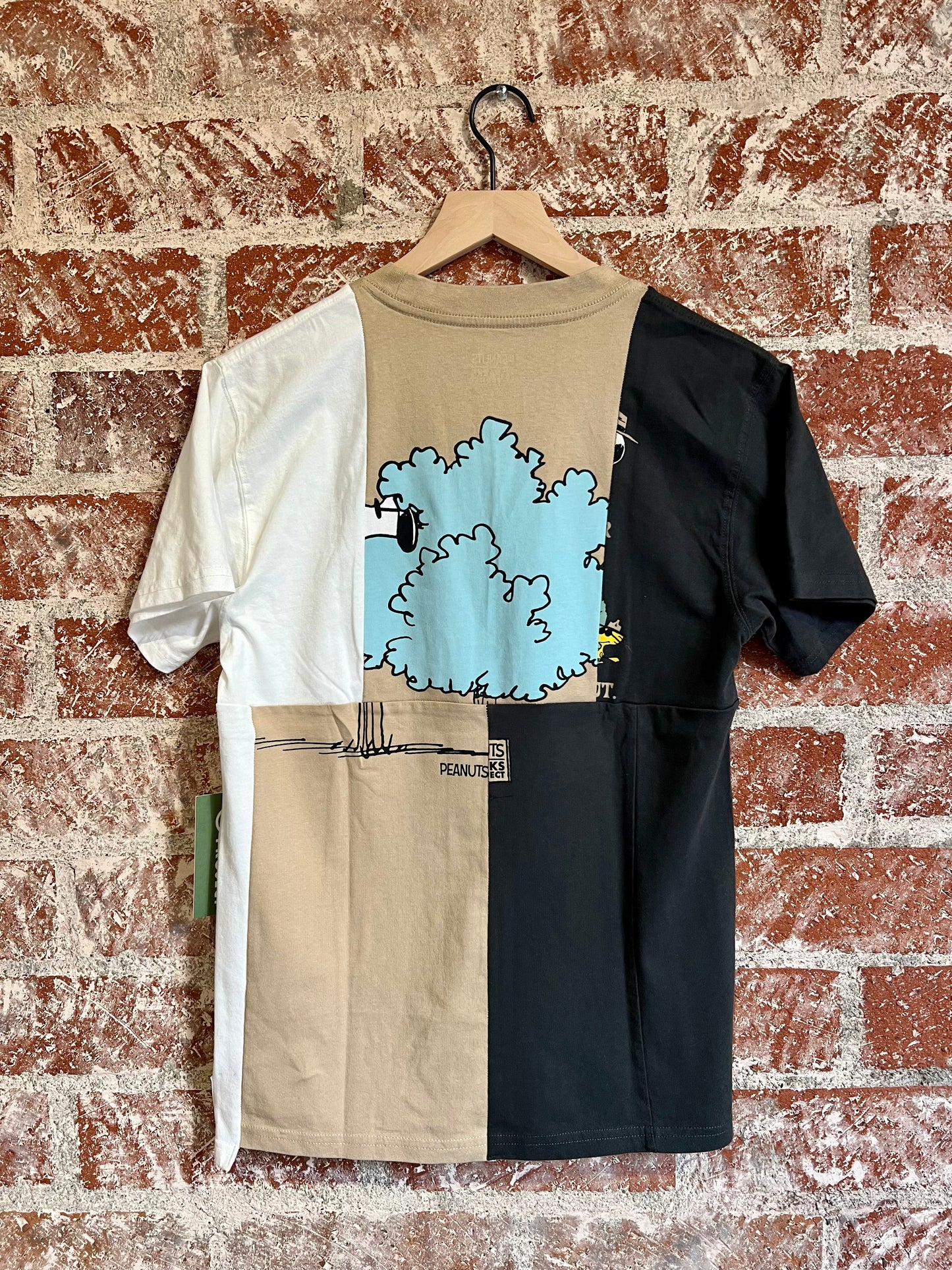 Remade Tee: Peanuts/Dark Sky Beige