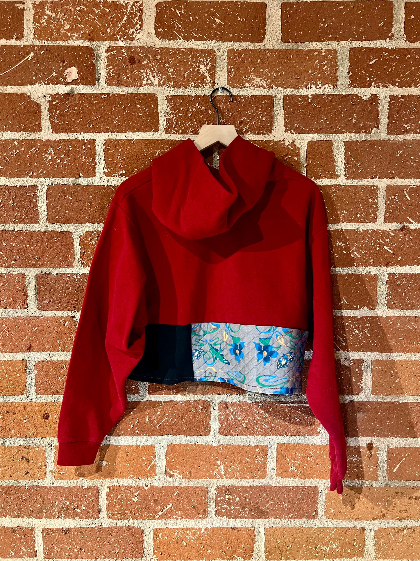 Vintage Remade Cropped Crew L: Rocky Mountain Red