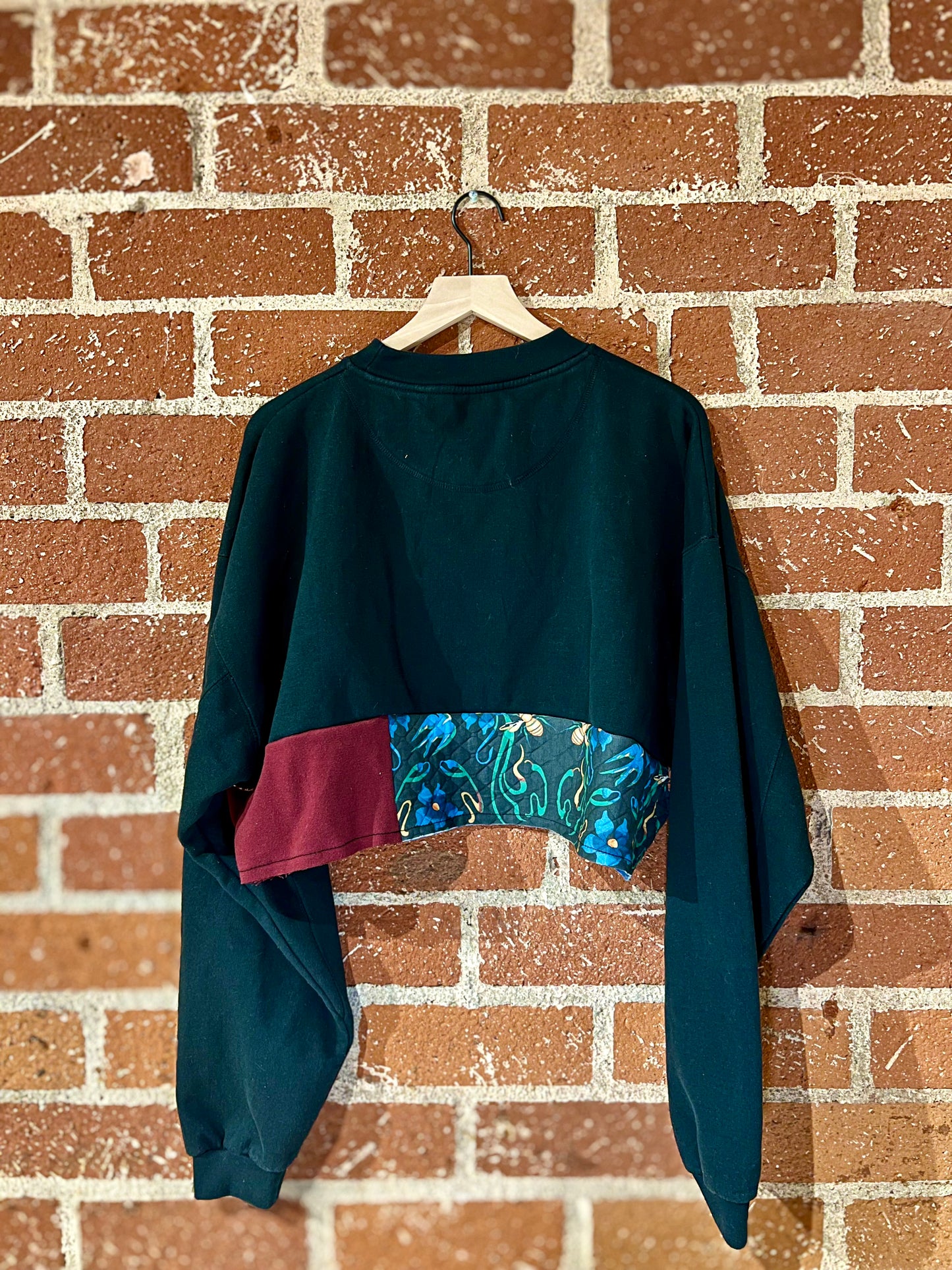 Vintage Remade Cropped Crew XXL: Leader of the Pack, Rocky Mtns