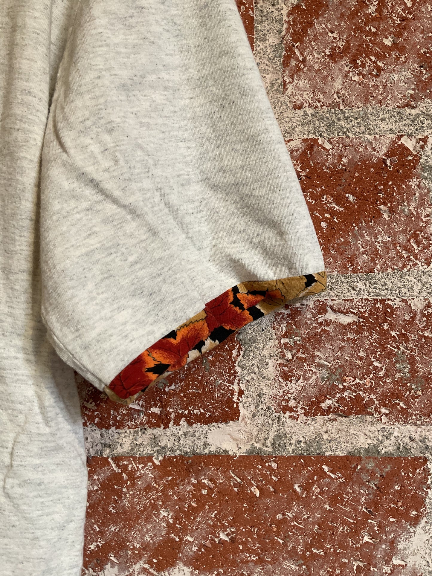 Vintage Tee: Canadian Maple Leaves