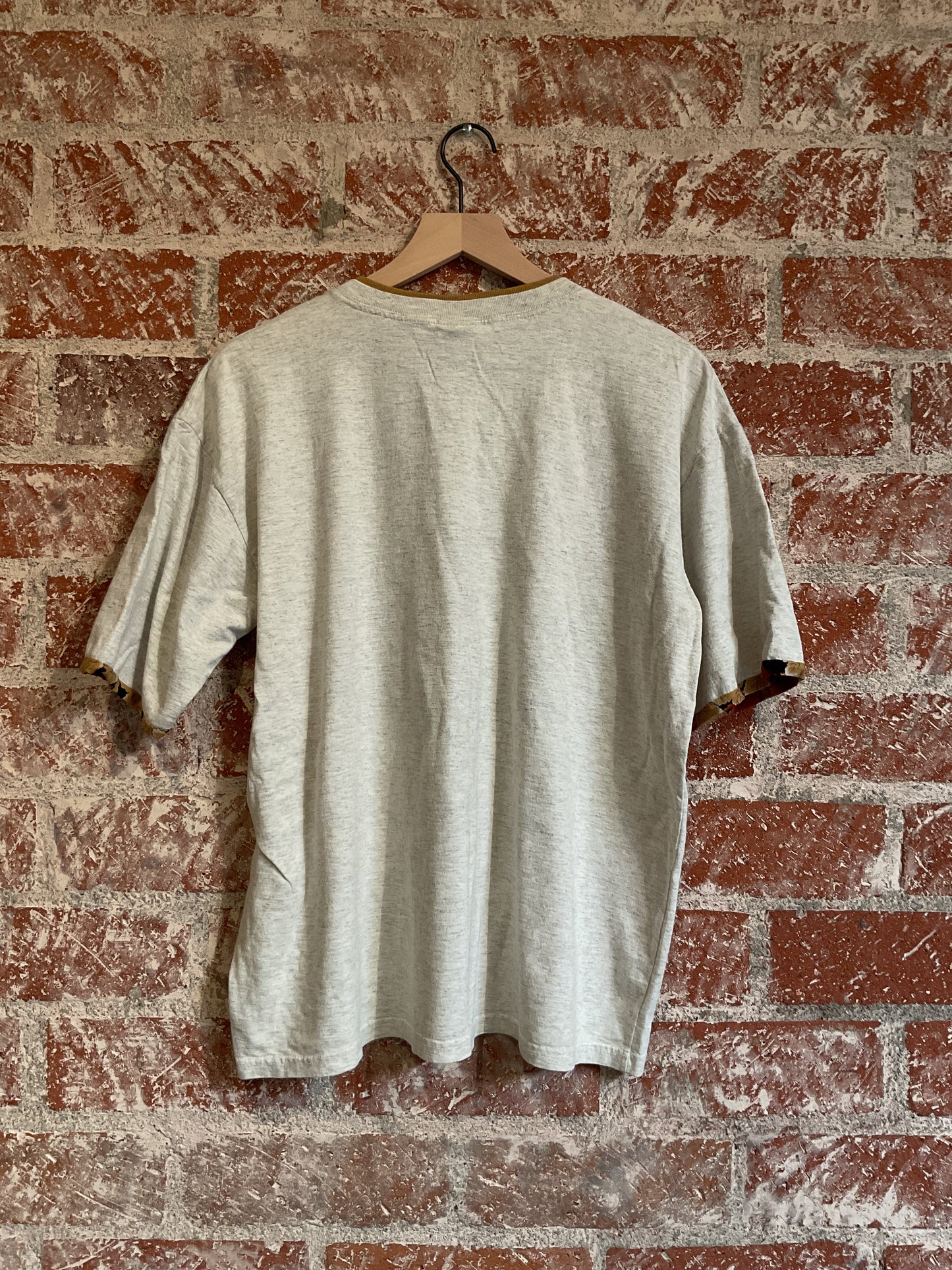 Vintage Tee: Canadian Maple Leaves
