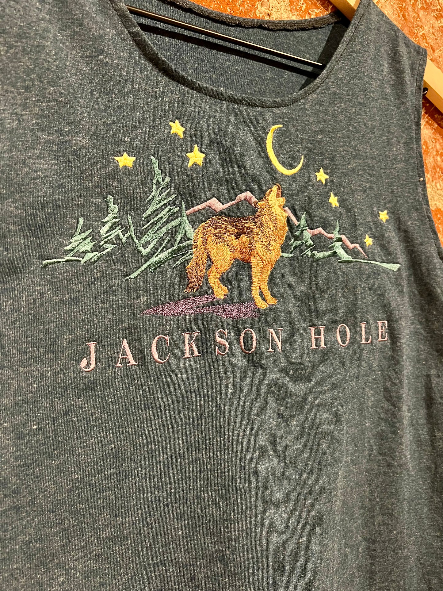 Remade Tank L: Jackson Hole Howl