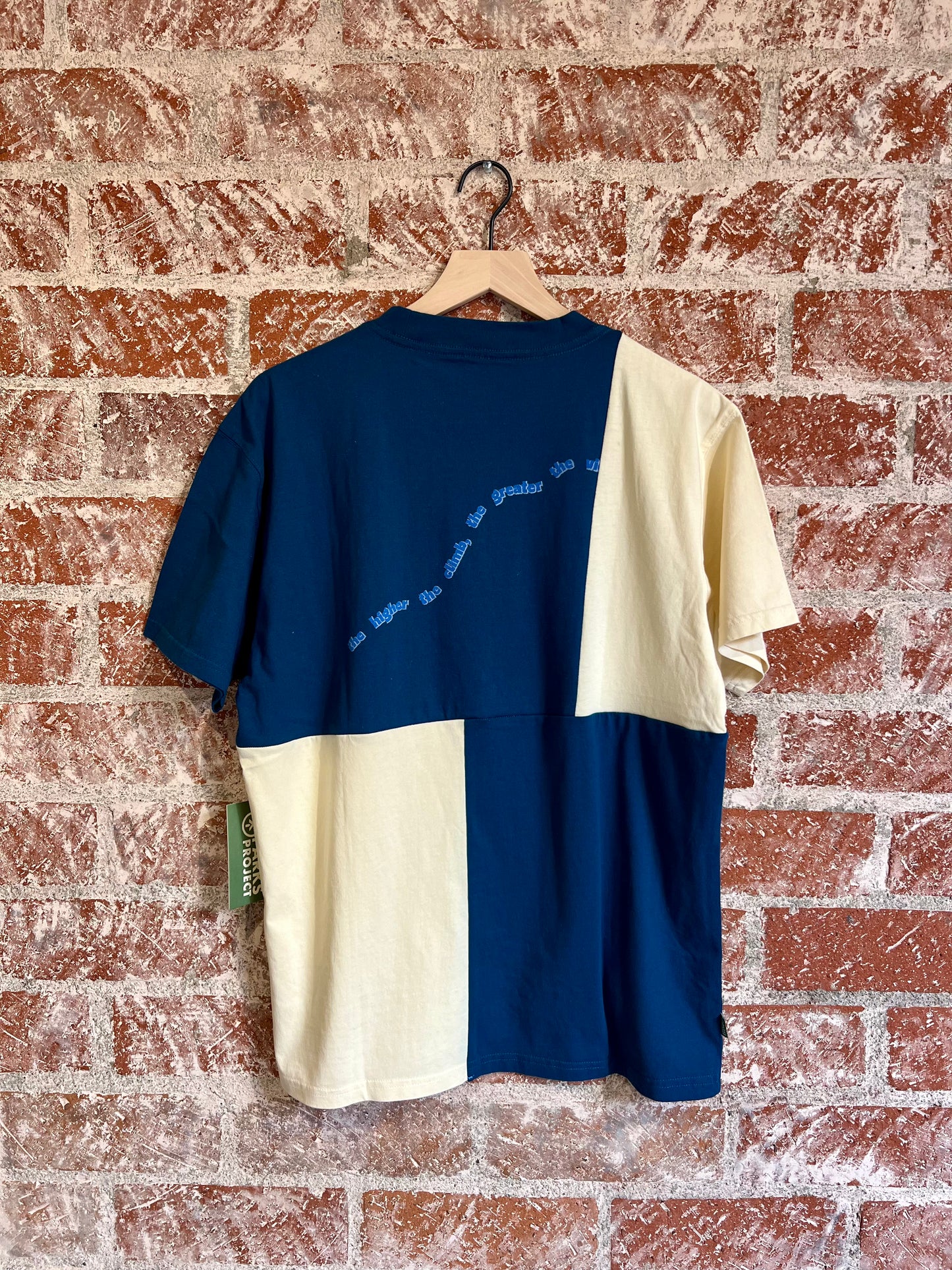 Remade Tee M: Respect the Climb