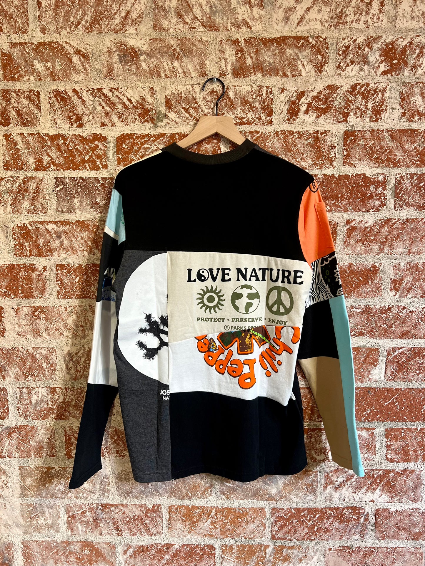 Remade Tee L: Dr. Seuss Love Nature