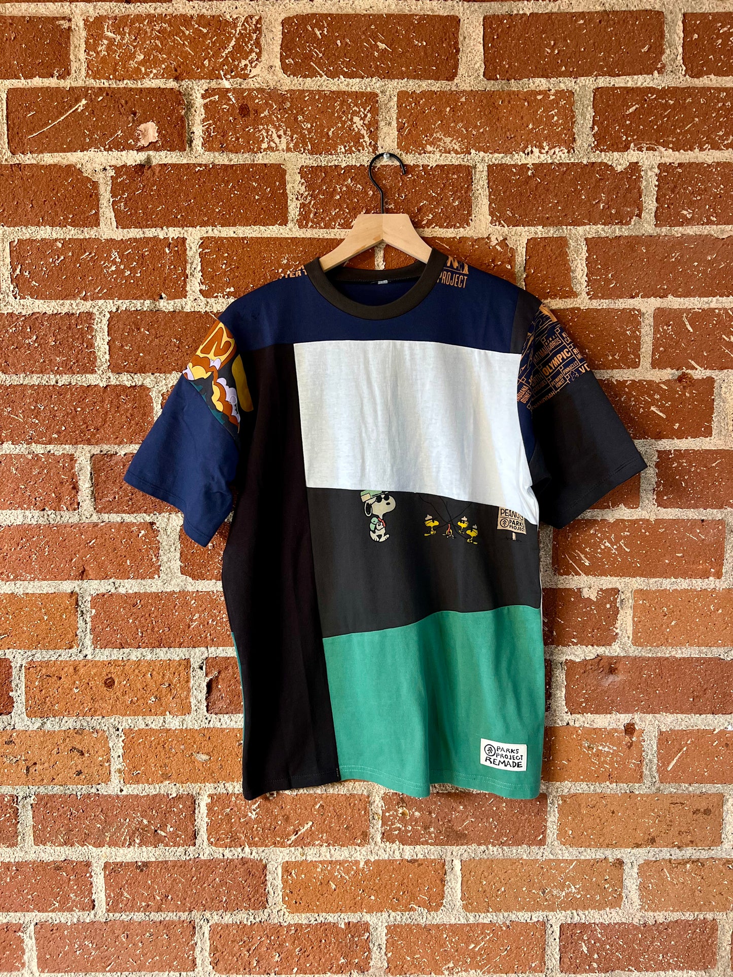 Remade Tee M: Peanuts Mtn. Checklist