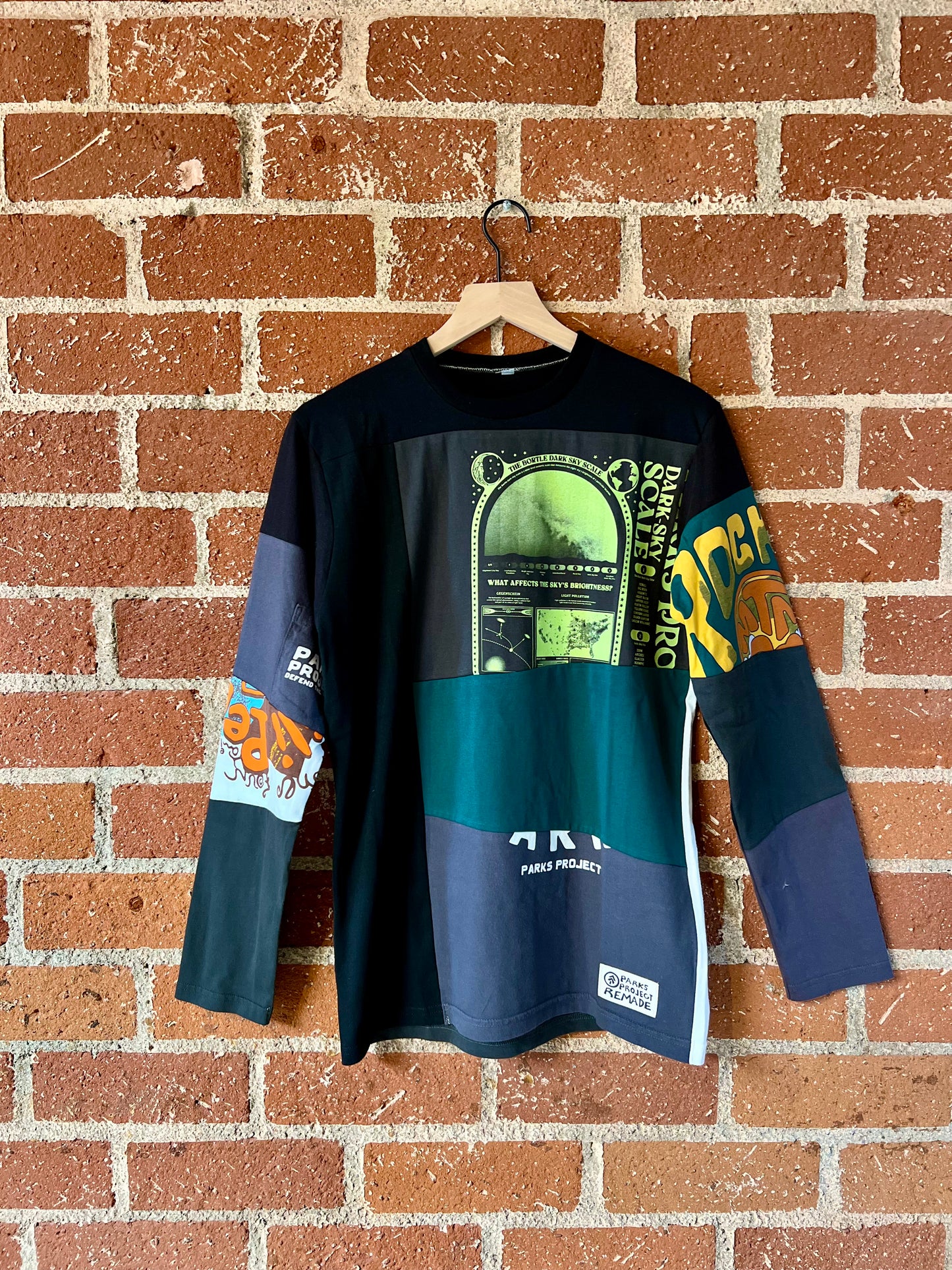 Remade Tee M: Dark Sky Scale
