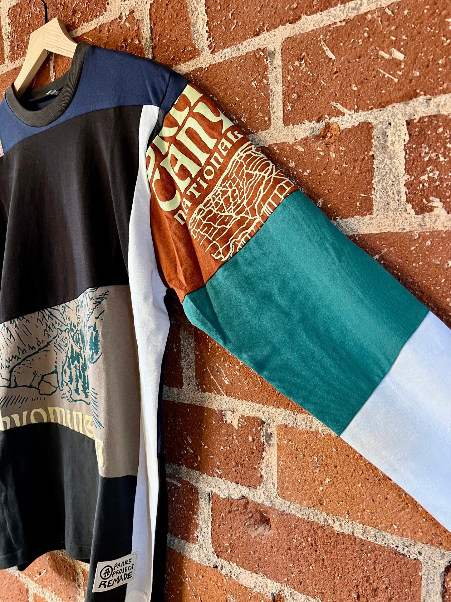 Remade Tee L: Wyoming, USA