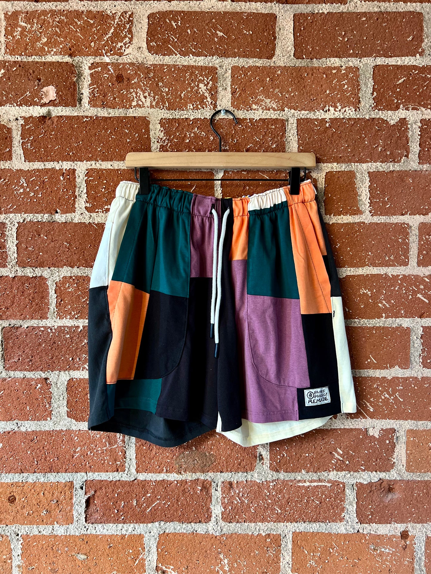Remade Shorts L: Looney Tour