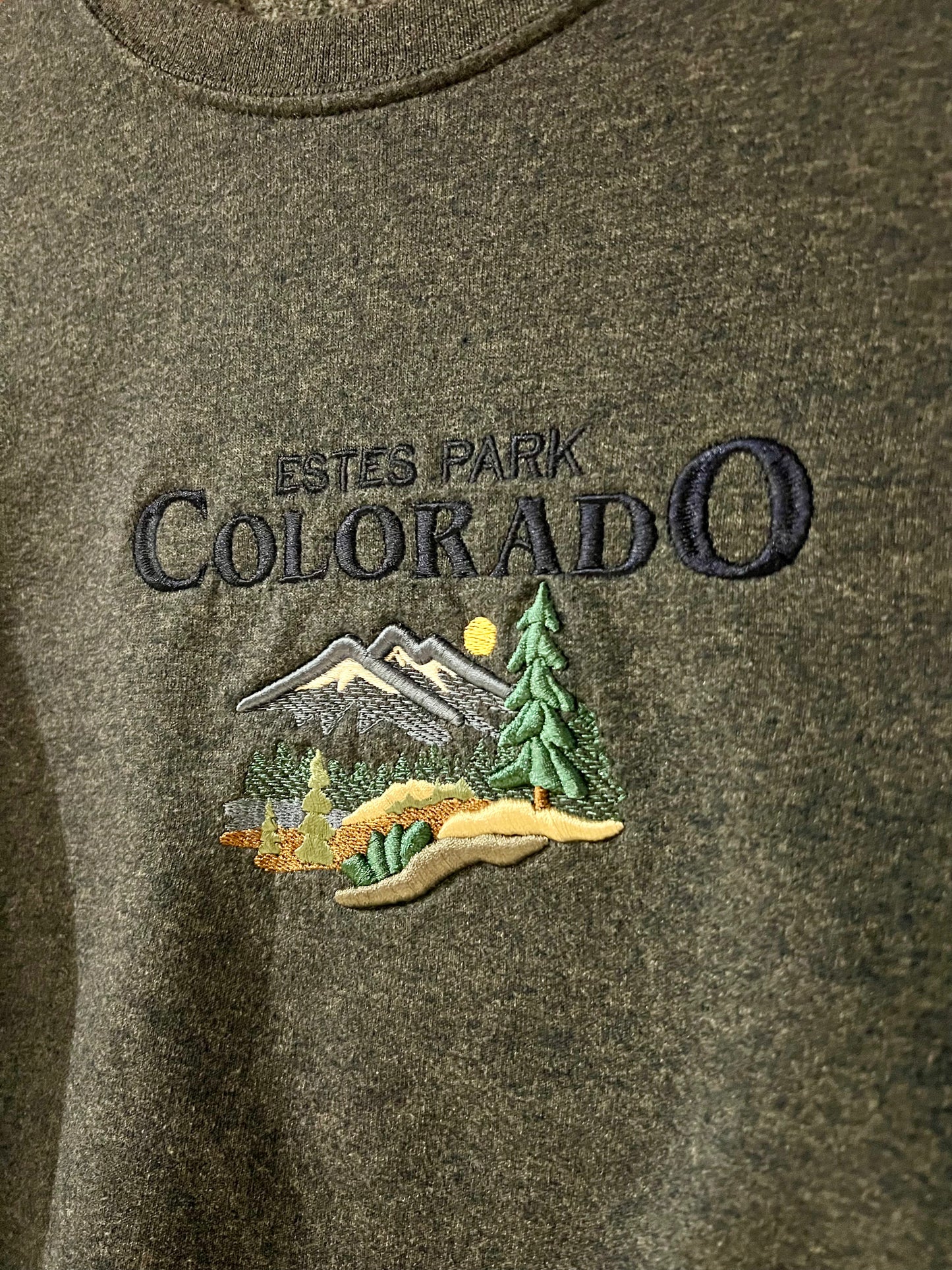 Vintage Cropped Crew XS: Estes Park, Colorado