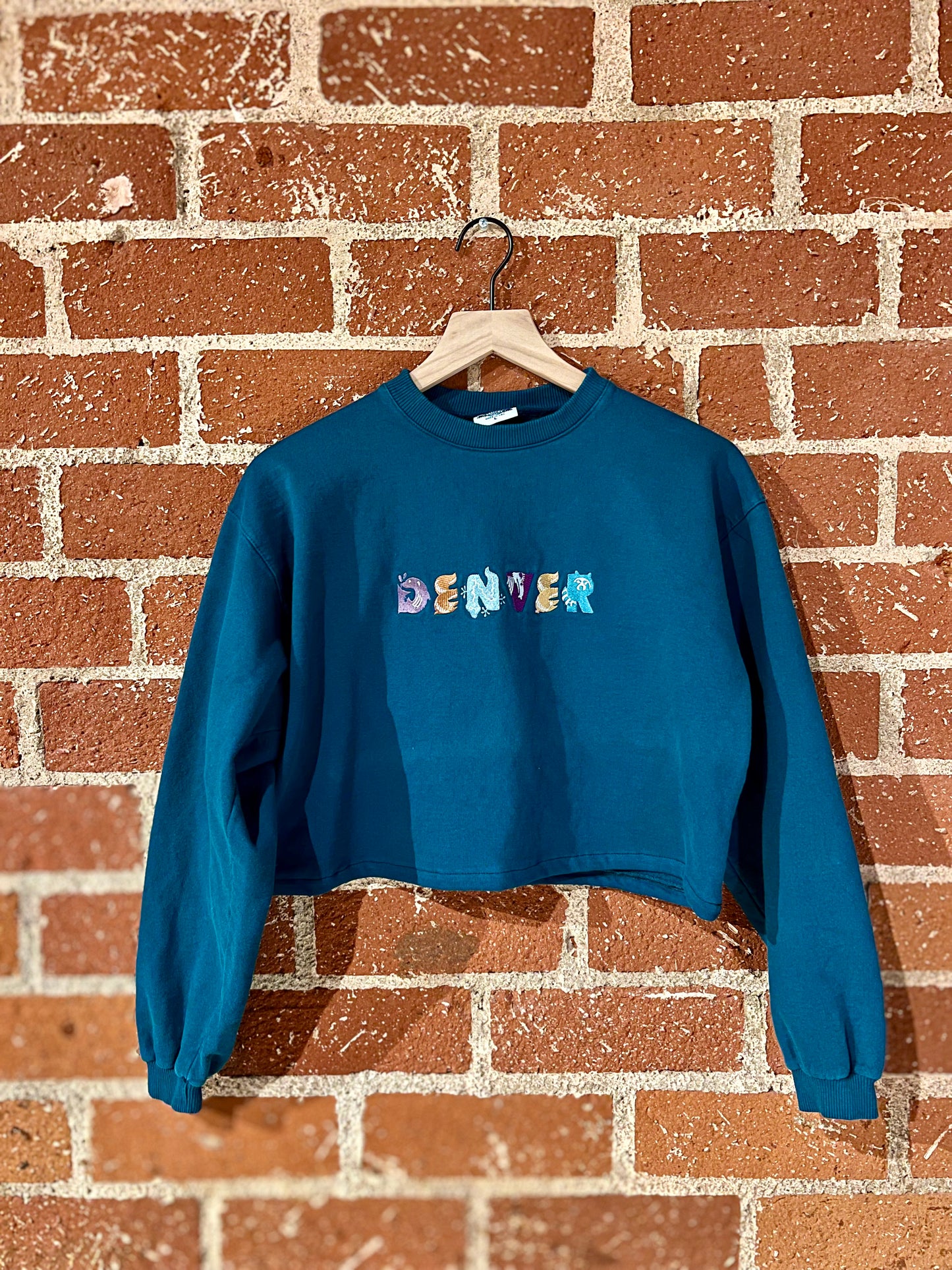 Vintage Cropped Crew M: Denver Animals