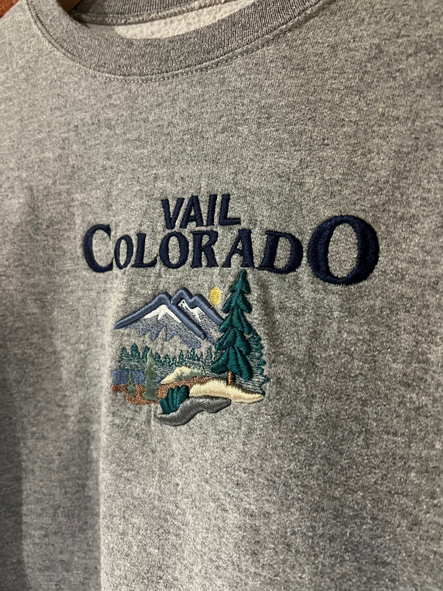 Vintage Cropped Crew M: Vail, Colorado