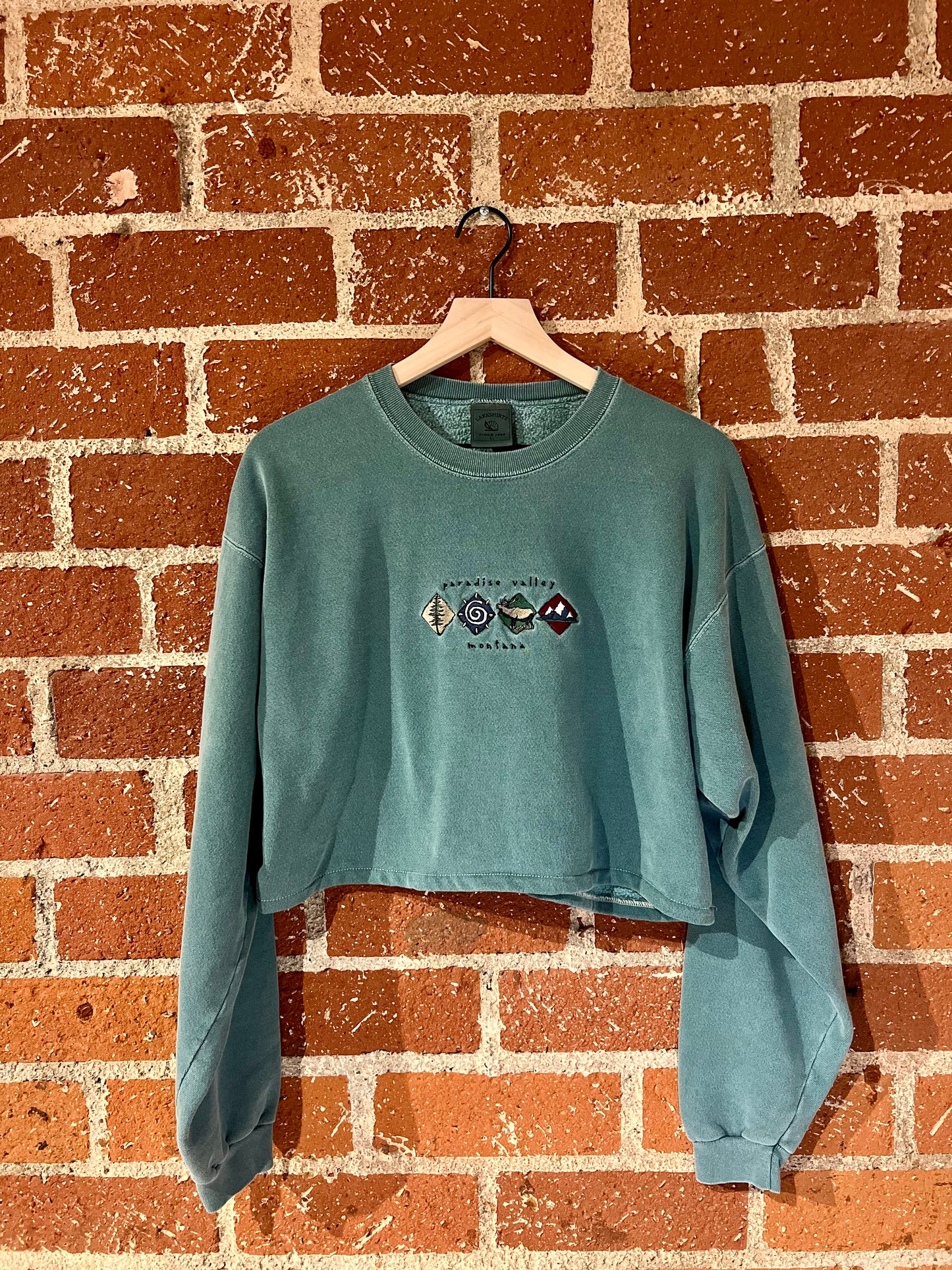 Vintage Cropped Crew L: Paradise Valley, Montana