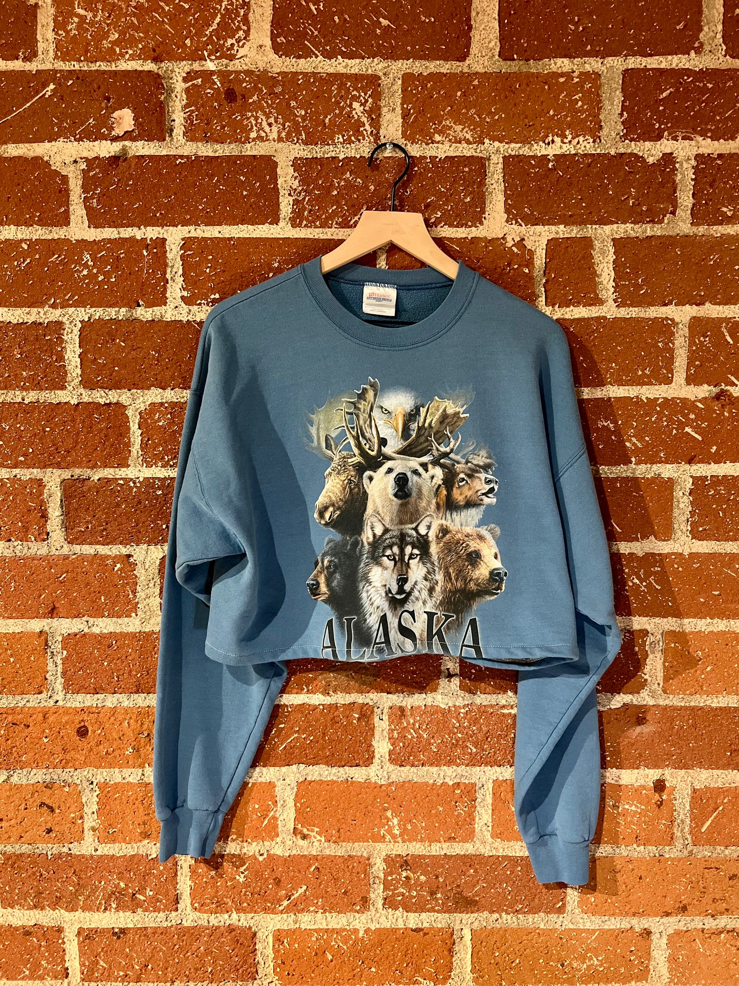 Vintage Cropped Crew L: Alaskan Wildlife