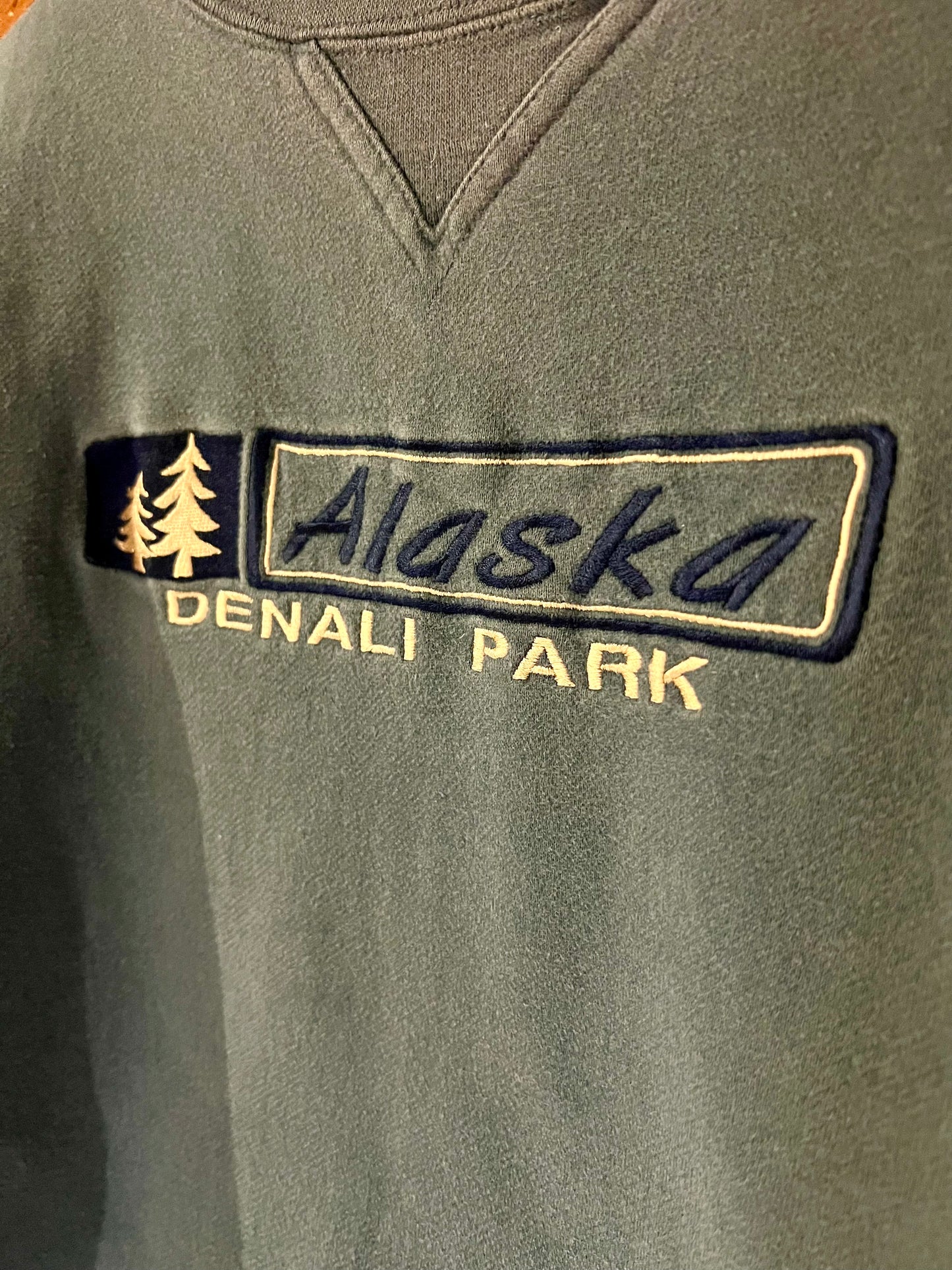 Vintage Cropped Crew L: Denali Park