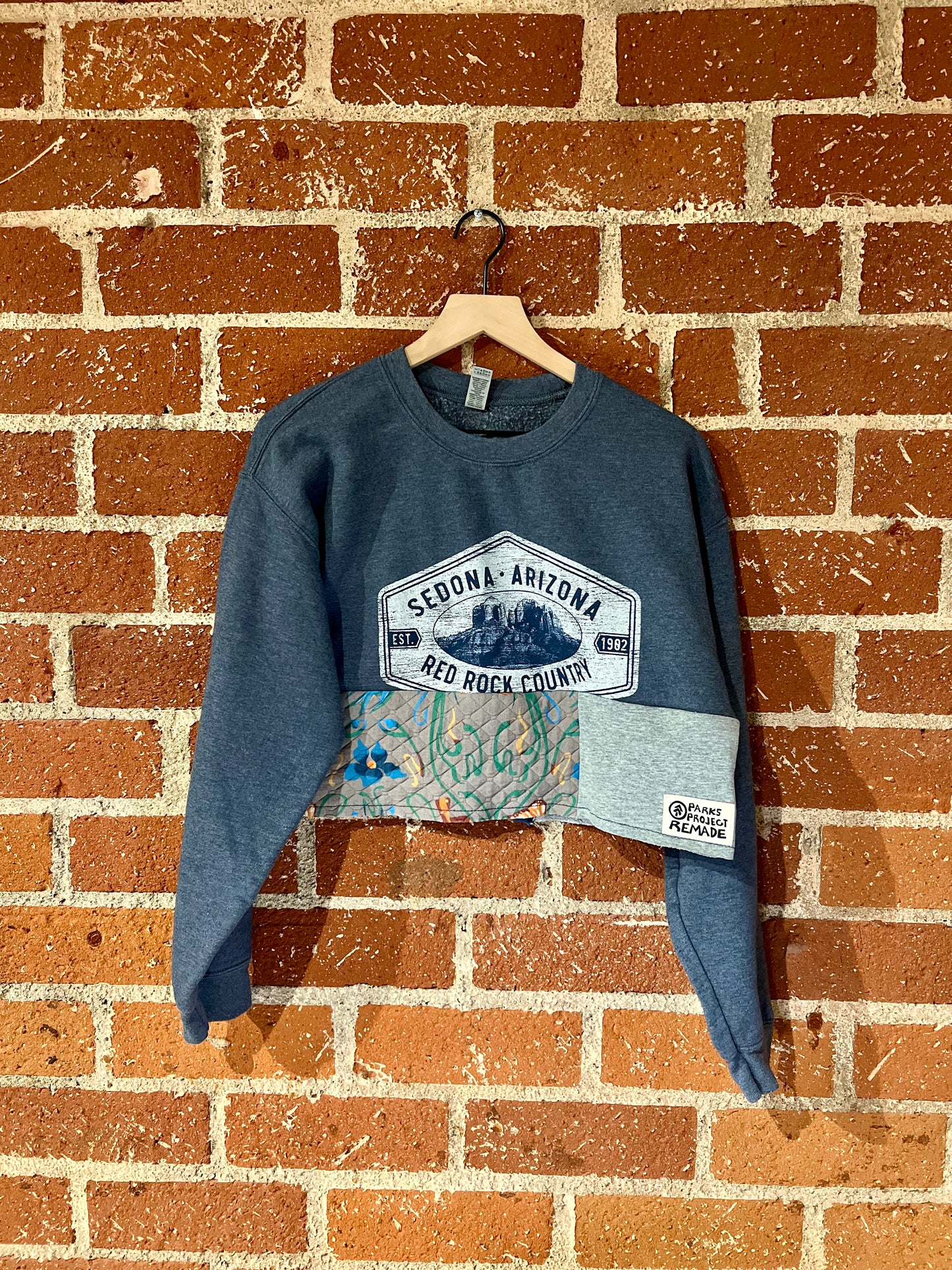 Vintage Remade Cropped Crew M: Red Rock Country, Sedona