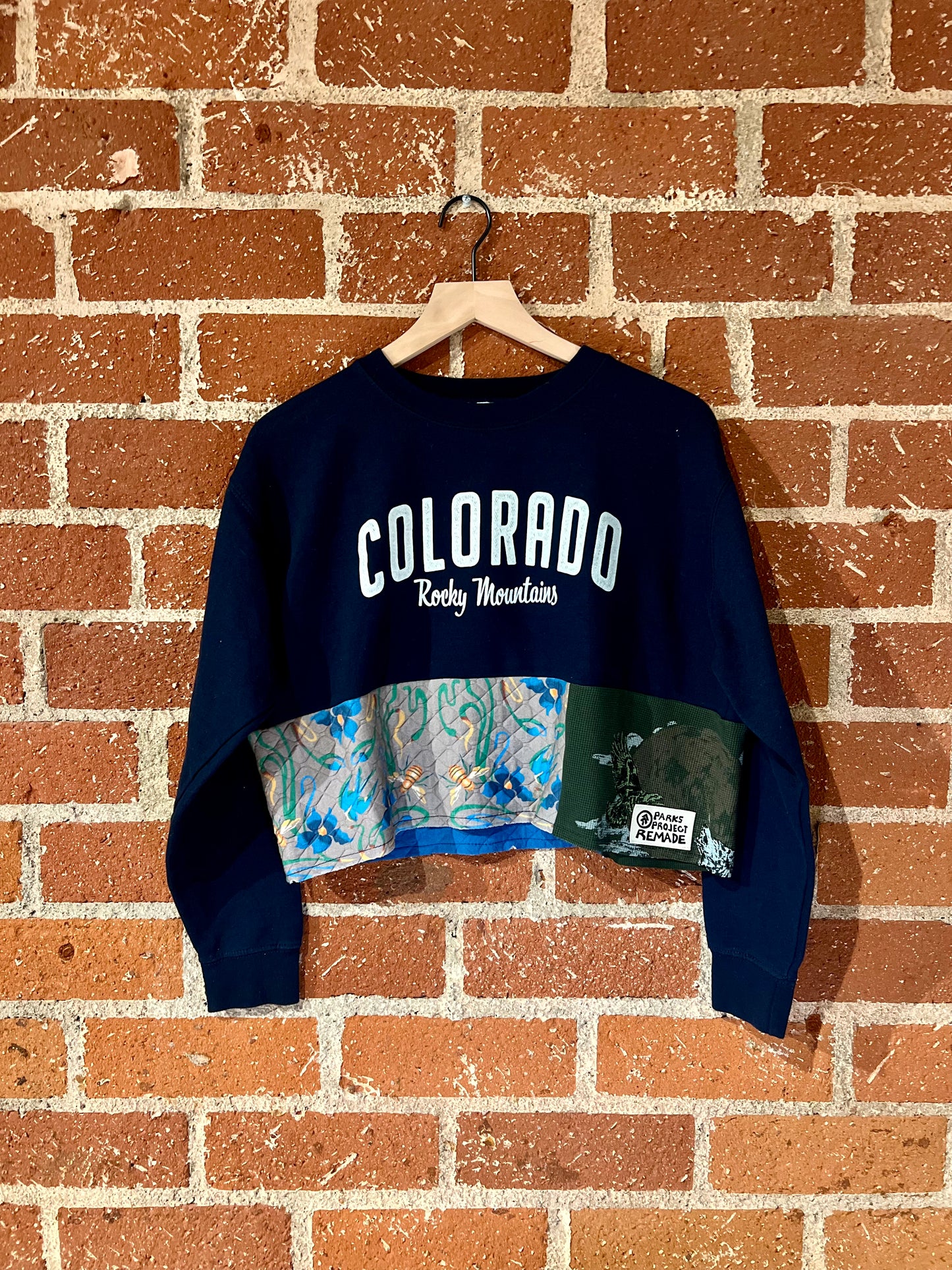 Vintage Remade Cropped Crew M: Rocky Mountains