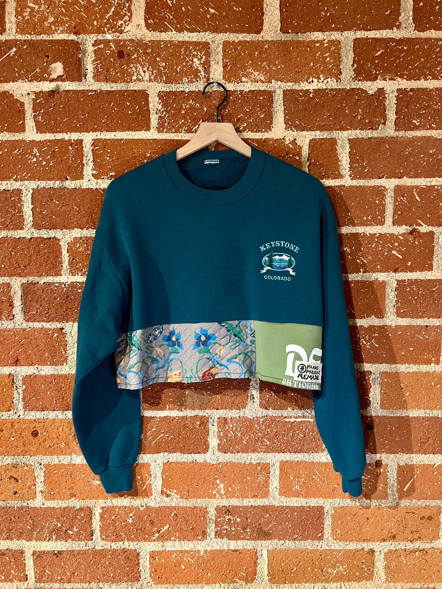 Vintage Remade Cropped Crew XL: Keystone, CO